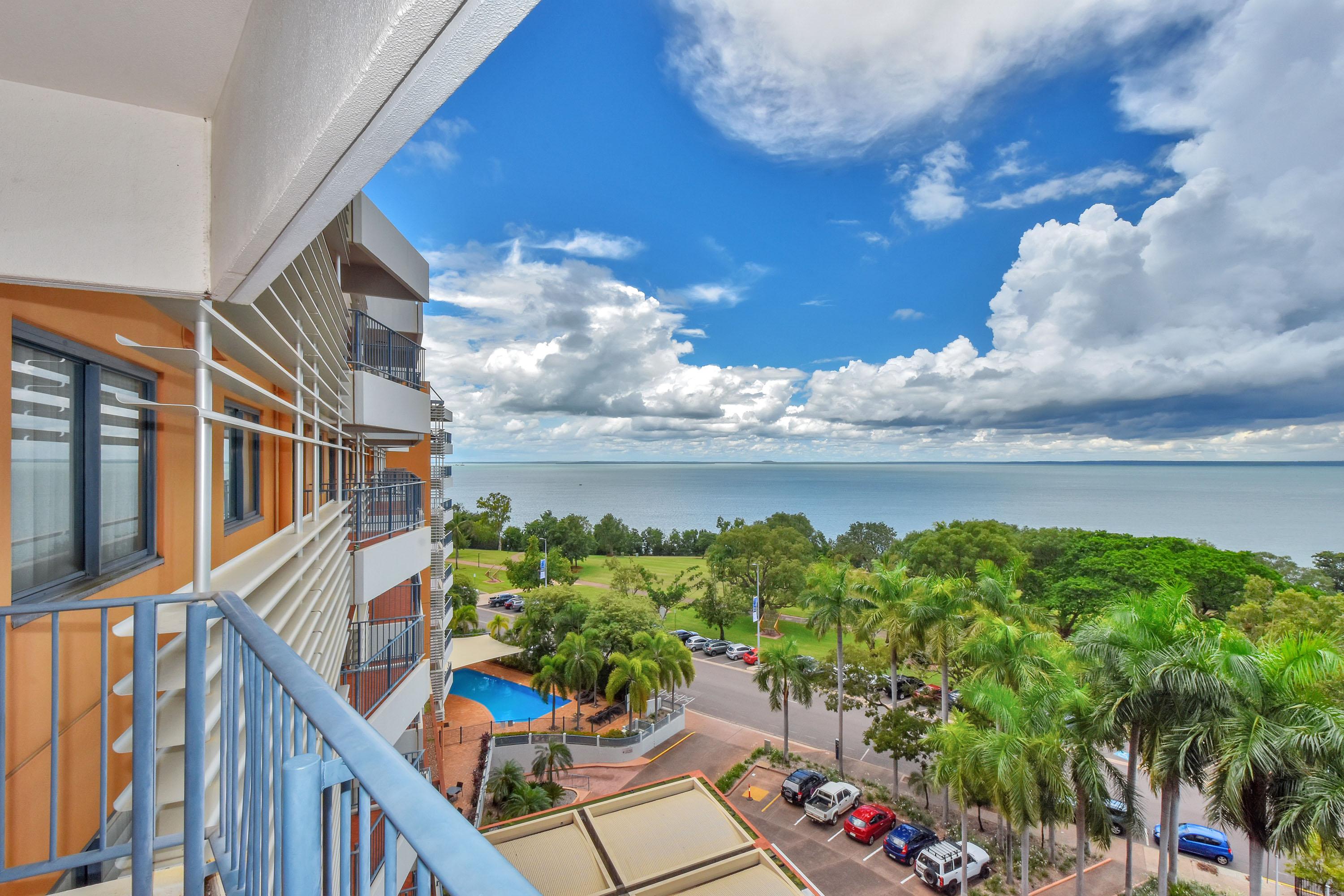 Mantra On The Esplanade Aparthotel Darwin Exteriör bild